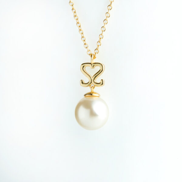 Pearl Emblem Pendant Necklace