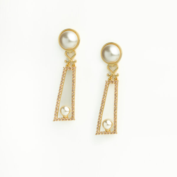 Aurea Pearl Frame Earrings